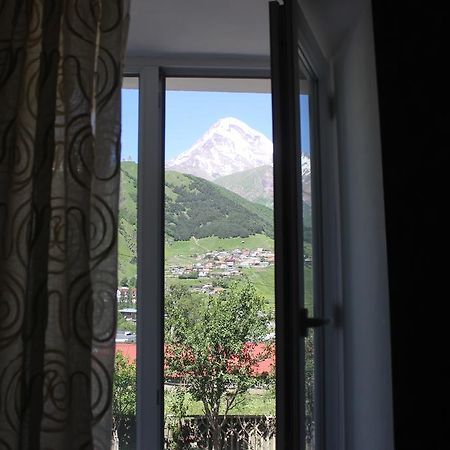 Inga Guest House Kazbegi Exterior foto