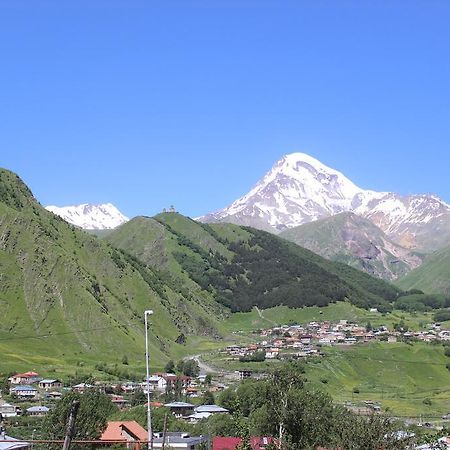 Inga Guest House Kazbegi Exterior foto