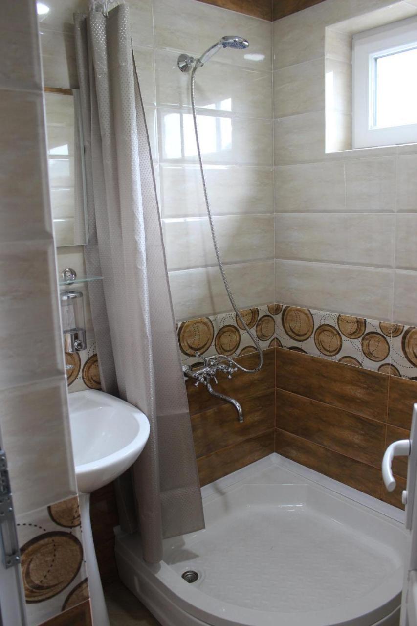 Inga Guest House Kazbegi Exterior foto
